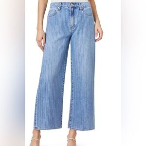 Habitual Denver stripe high rise wide leg crop jeans 
Size 0/25
NWT